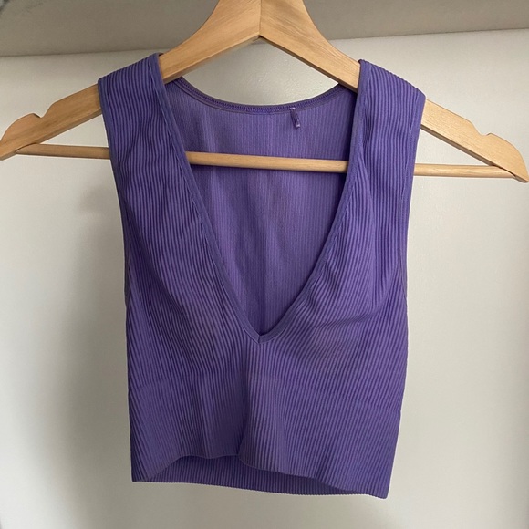 Purple aritzia tank - Picture 1 of 1